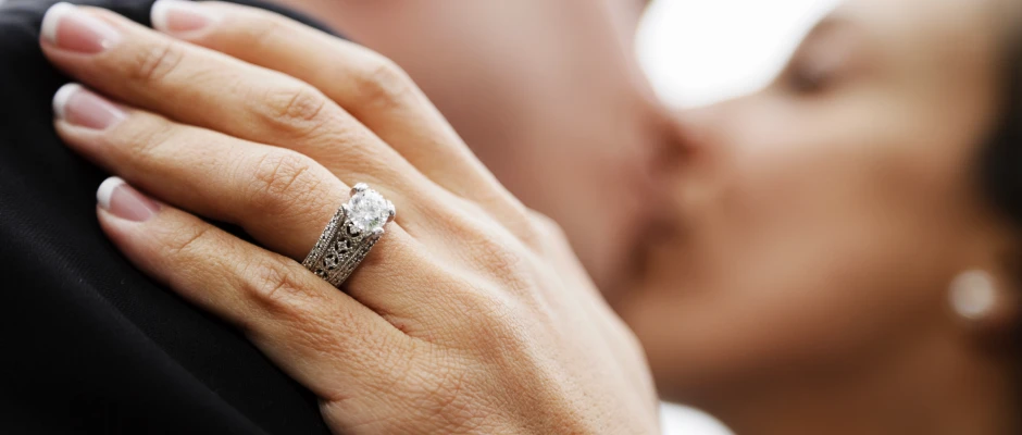 how to ask a married woman out